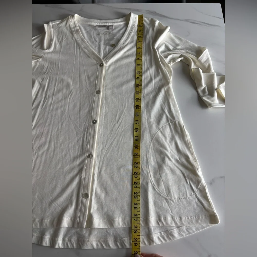 Logo Lori Goldstein the Cardi Cream Button-Up Cardigan Small